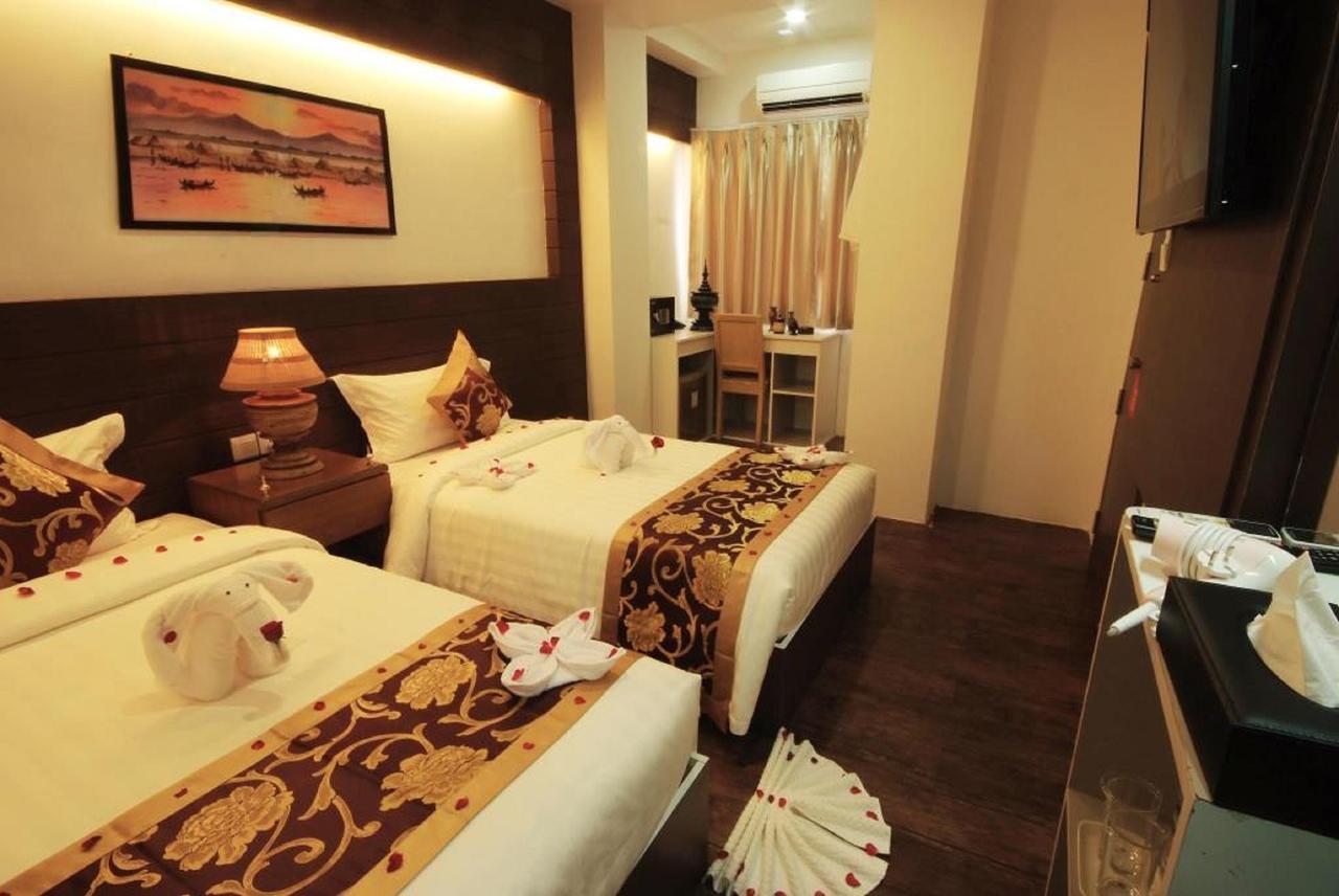 The Hotel Mawtin Yangon Exterior foto
